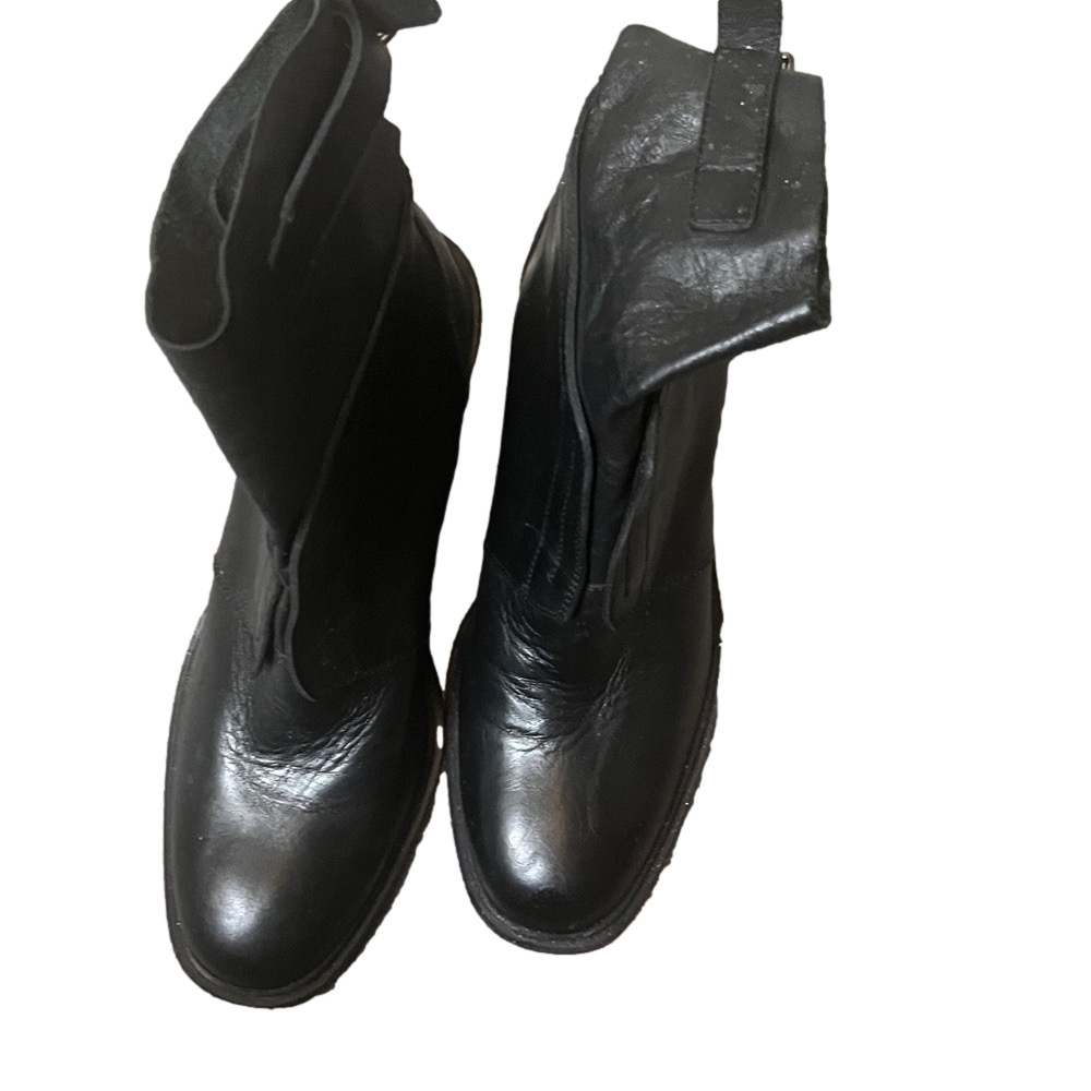 LD Tuttle women’s Sz 9 Black Leather Ankle Booties boots chunky winter career